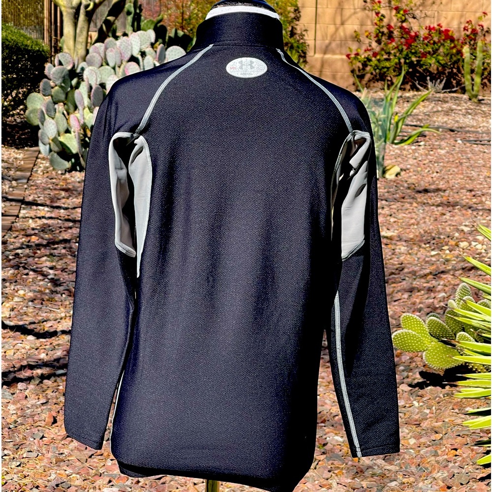 UNDER ARMOUR TOP - Picture 2 of 3
